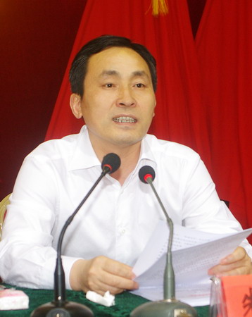 朱讀穩(wěn)升職之路，最新消息閃耀篇章