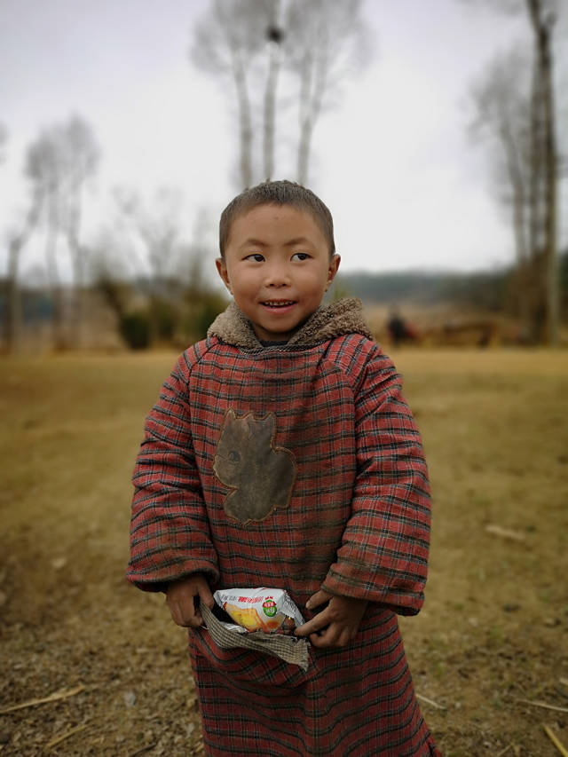 貧困兒童現(xiàn)狀背景與時(shí)代地位深度解析